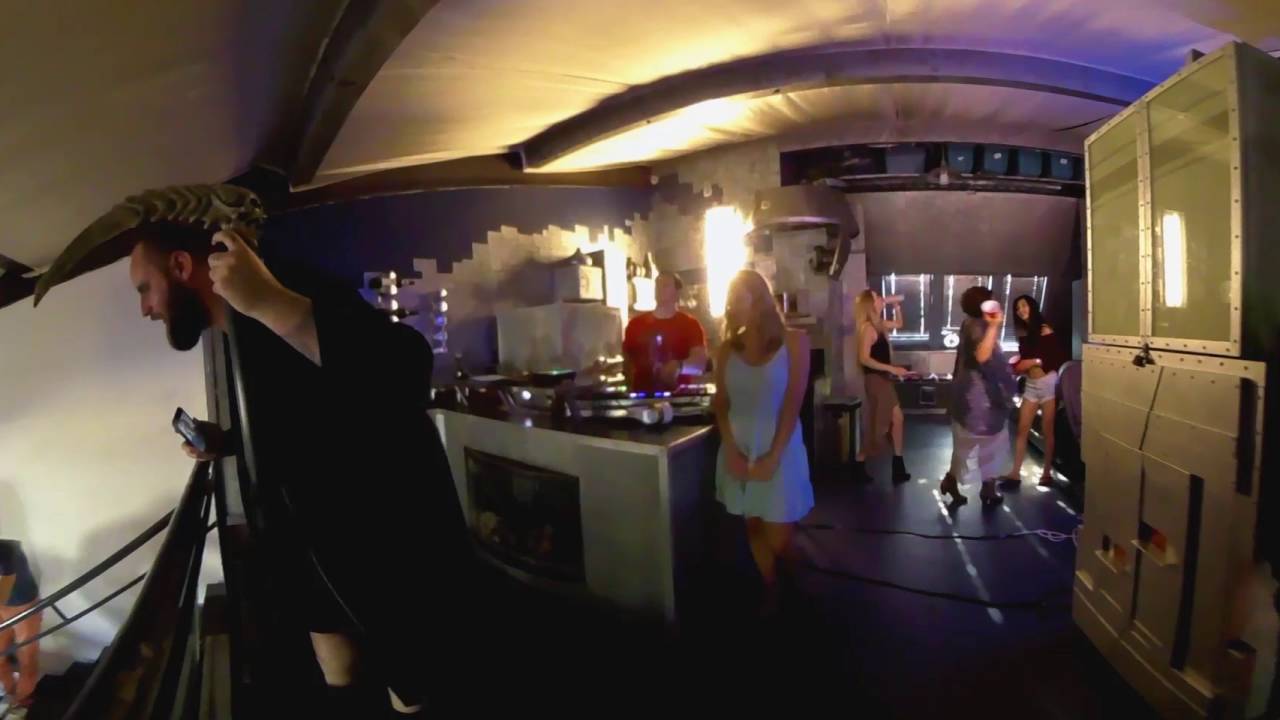 woodrowgerber - Lost Girls - 360 Music Video adlı videoyu YouTube'da izle woodrowgerber - Lost Girls - 360 Music Video adlı videoyu YouTube'da izle