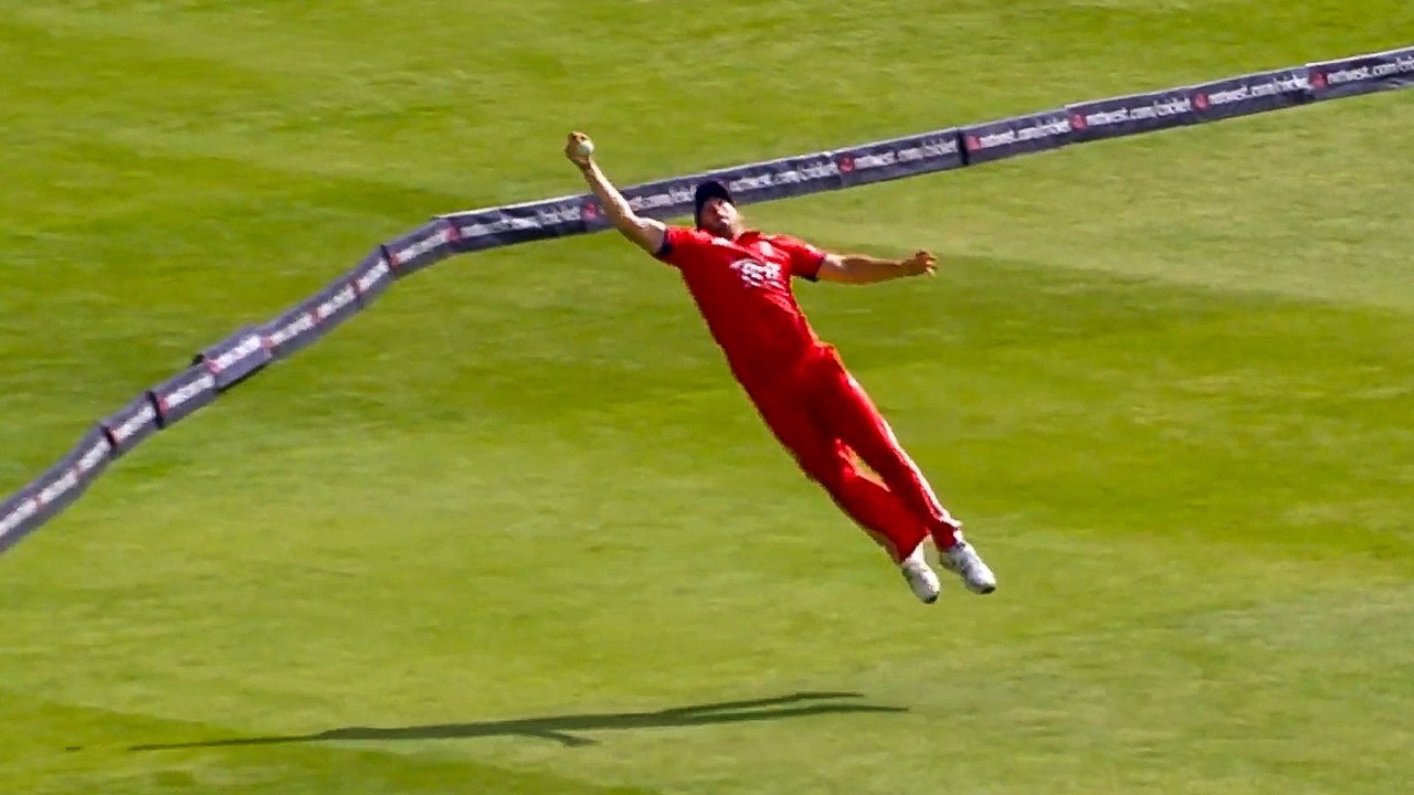 20 CRAZIEST Moments in Cricket History
