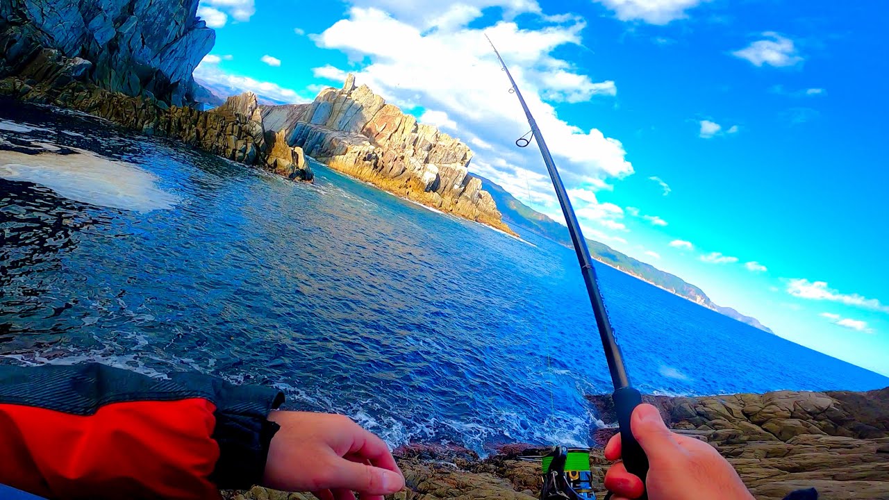 【三陸磯ロック】崖の下で、大型のロックフィッシュを狙います。