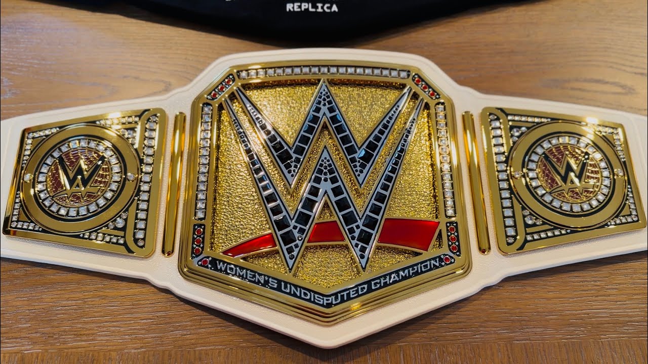 Обзор боя за абсолютный женский чемпионский титул WWE. Спасибо, мама! 