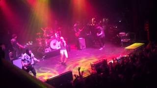 Paramore - Ignorance Live [HQ] Paris, La Cigale