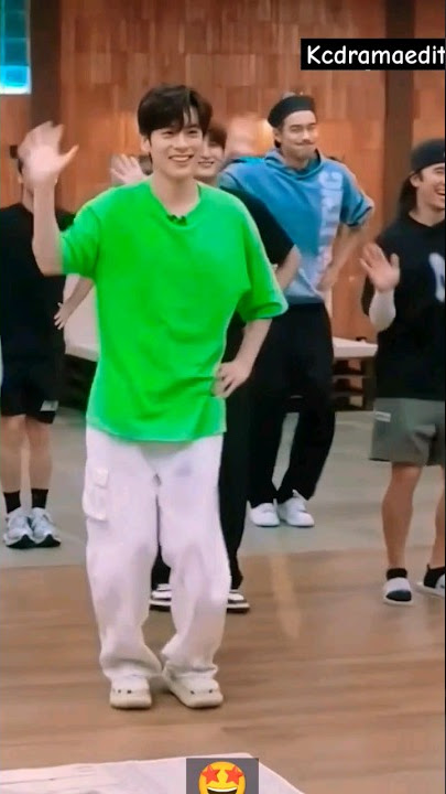 The way he run at end🤣Miles wei such a cute dancer #mileswei #unforgettablelove