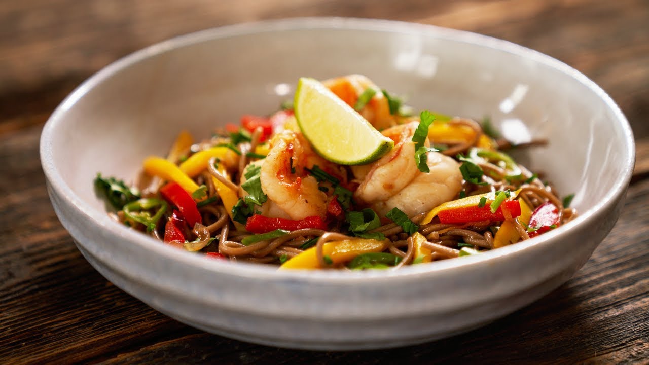 Azjatycki MAKARON z  krewetkami | przepis UMAMI