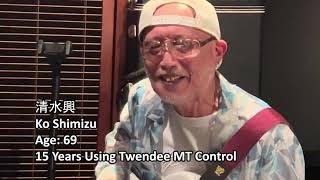 Famous MitoController « teenagers » singing in a  dinner party.