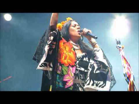 Lila Downs en la Feria de Puebla 2012 . Parte 1