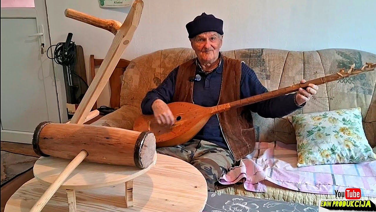 DJED DERVIŠ sa 82 god pravi batove sinije i često zapjevam uz saz#edin