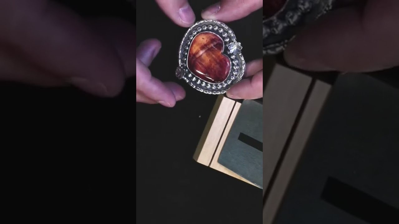 Spiny Oyster Beaded Border sterling silver