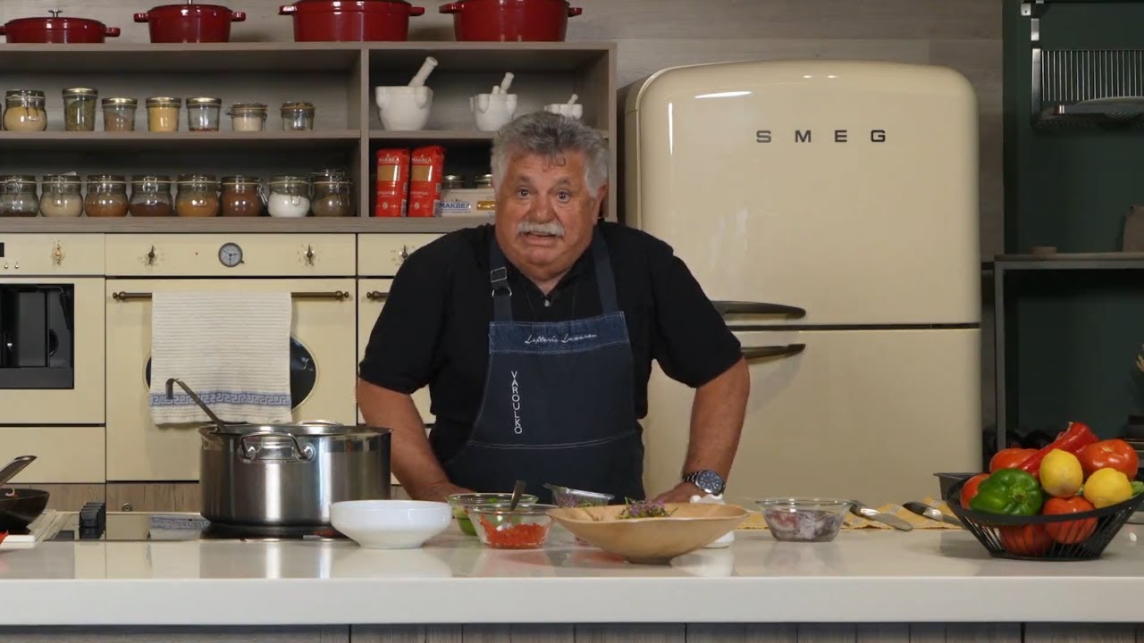 Με το Μάτι Γαρίδα Επ.1 X ΜΑΚΒΕΛ: Πένες με Kαλαμάρι και Σάλτσα Βασιλικού Pesto