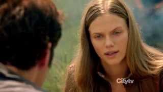 Tracy Spiridakos Revolution 1x05_7