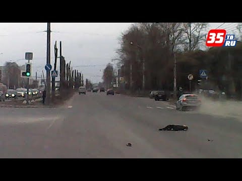 Появилось видео с места ДТП в Вологде, где погиб ребенок