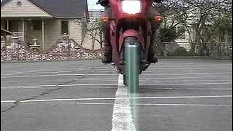 Slow-speed countersteering