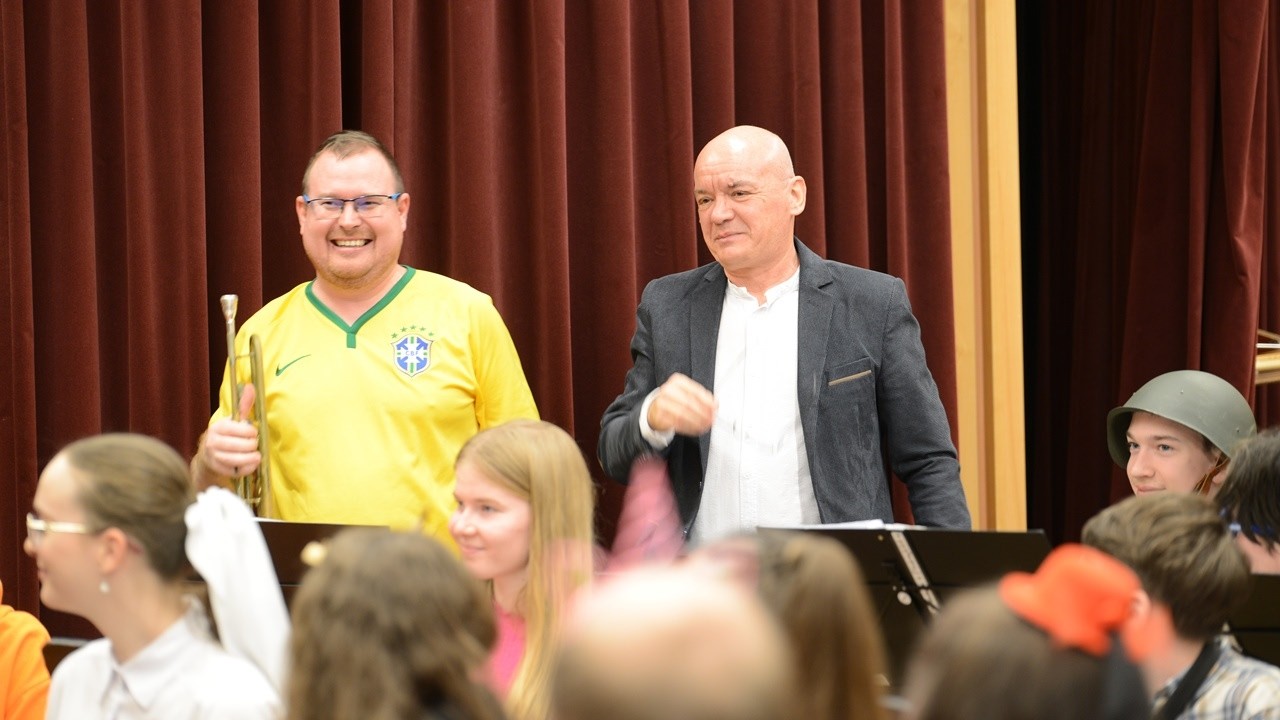 WHAT A WONDERFUL WORLD - George David Weiss & Bob Thiele , arr.: Victor Lopez