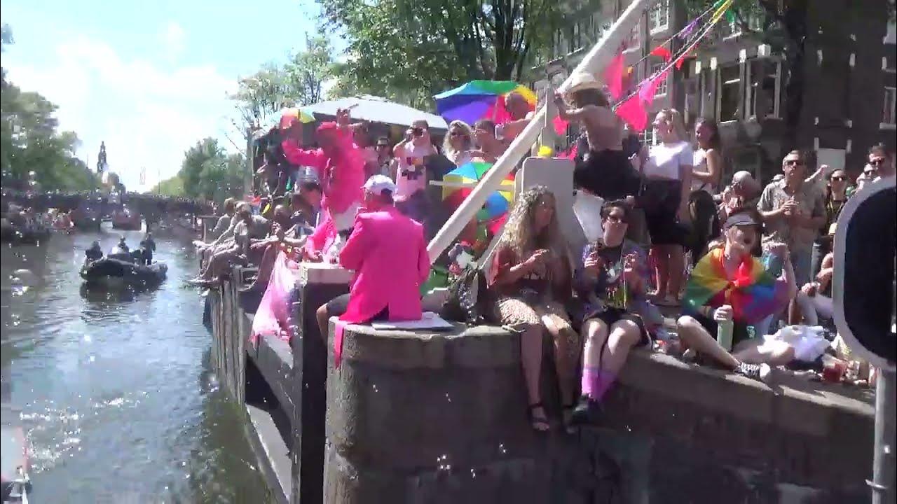 Canal Pride Amsterdam 2022 Boot No 9 Naderd Het Sluisje Op De Prinsengracht Youtube