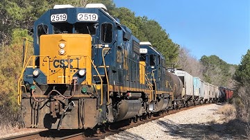 Two GP38-2s in Notch 8 Lead CSX F713