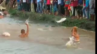 katla mach dhora । কাতলা মাছ ধরার কৌশল ।Catla fishing in the village pond।