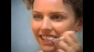Got A Minute? - Colgate Simply White [Commercial Ad from 2002]