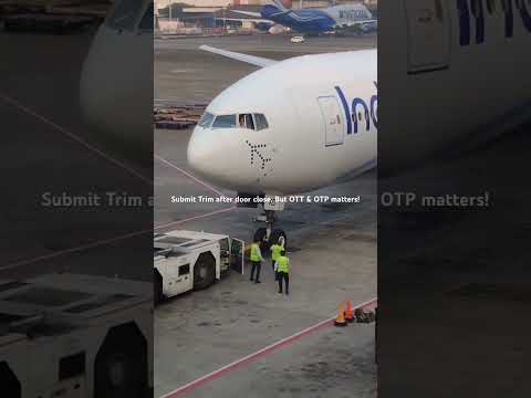 No time to connect Aerobridge | #indigo #boeing777 #aerobridge #planespotting #commercialaircraft