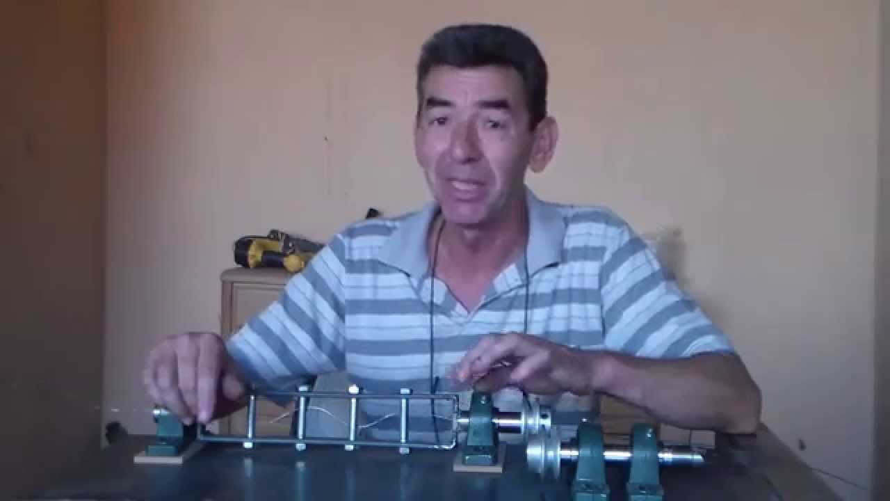 Maquina p\ Endireitar Arame para Gaiolas de Madeira