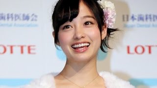 橋本環奈“今年一番の笑顔”に　坂上忍も受賞　「ベストスマイル・オブ・ザ・イヤー 2014」授賞式(1)
