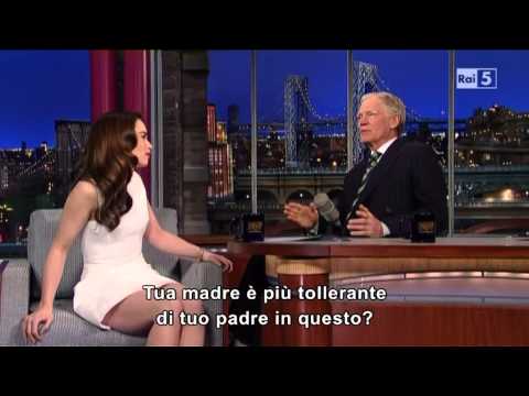 emilia-clarke-@-david-letterman-show-12/03/13-sub-ita