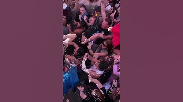 CAKE ME STEVE 🧁 #ultra25 #ultralive #steveaoki