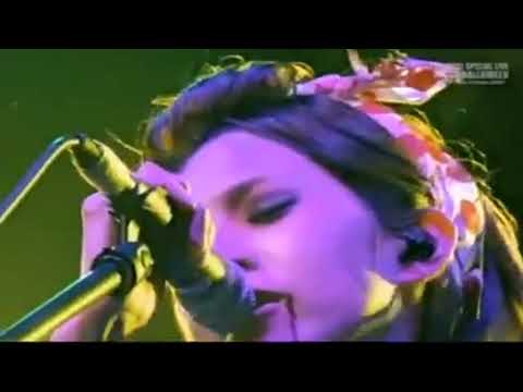 SCANDAL - Heaven na Kibun (LIVE - Romaji & English Subtitles)