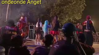 Penyanyi Gak Diundang ikut Nyanyi New Satriyo Mudo Live Plandaan , JOMBANG 3-7-2019