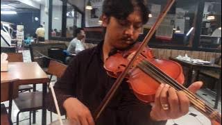 Tombo Ati with Violin