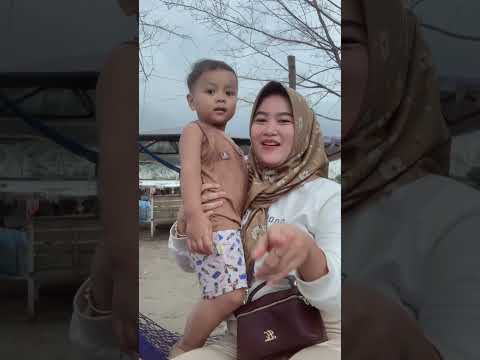 Aku pancen ora sempurna #fyp #fypシ゚viral #viraltiktok #beach #liburankeluarga #wisata by fatwa mutazam