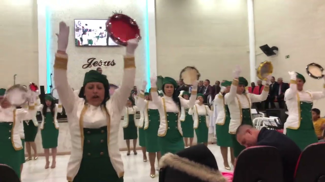 Coreografia Presença de Deus … cantora Kezia Nunes … tudo para glorificar o nome do Senhor