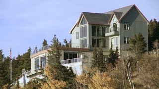This Alaskan Home Comes With Jaw-Dropping Views and 120 MPH Winds