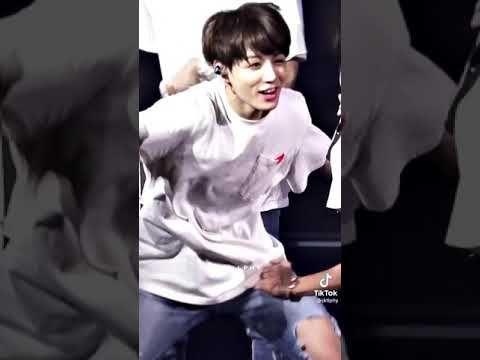 BTS | jungkook funny dance (fancam) 방탄 소년단 | 정국 퍼니 댄스 (팬캠)