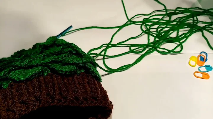 Master the Crocodile Stitch Decrease in the Round with this Tutorial