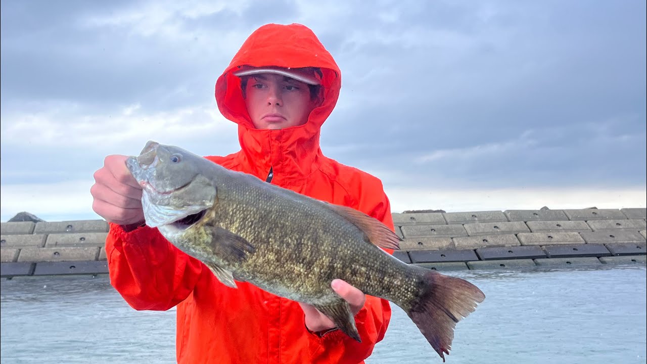 Lake Erie Bass Fishing (PB Broken!!)