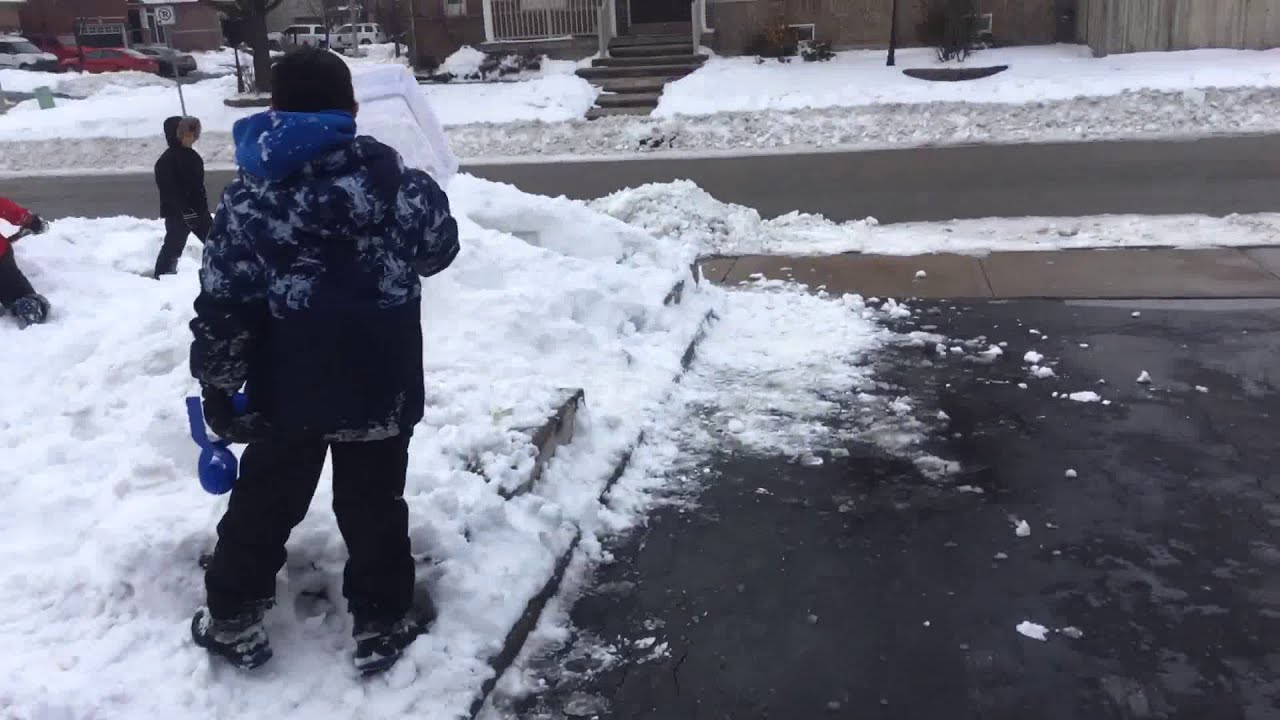 Daily vlog 1 snow fort YouTube