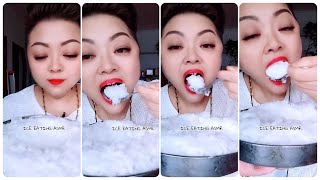 [ASMR] POWDERY SOFT ICE EATING & FREEZER FROST EATING 🤤 screenshot 3