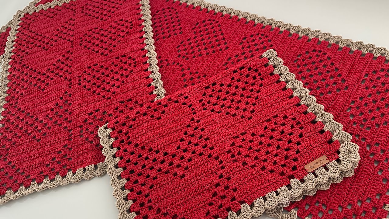 Essa Passadeira Oval Encanta! Veja o Crochê Vermelho Passo a Passo