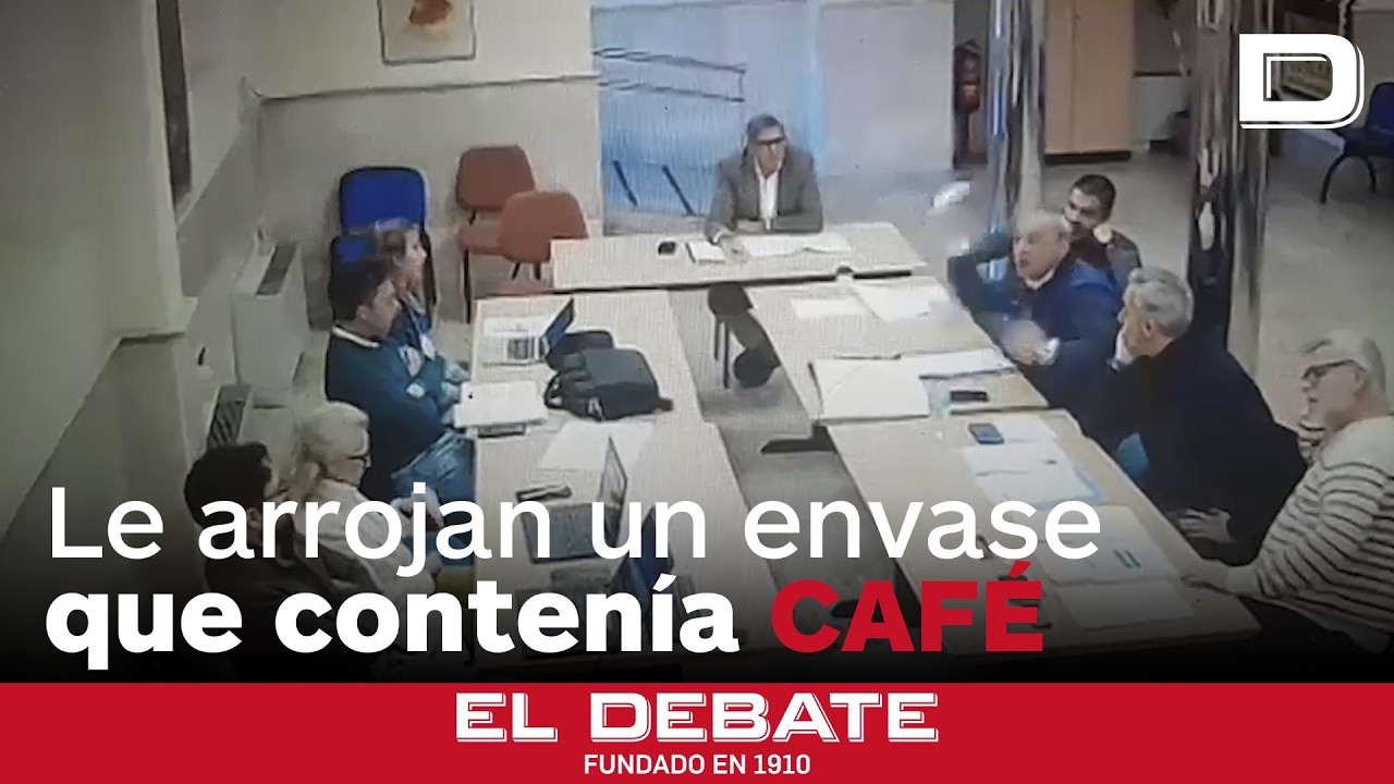 El portavoz de Vox en Aranjuez denuncia a un concejal del PSOE por lanzarle un recipiente con café