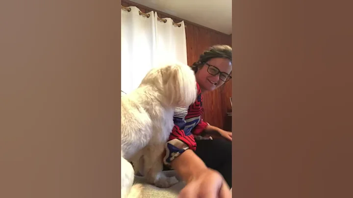 Mollie Mae singing!