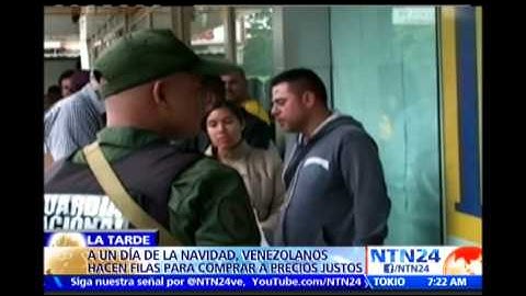 Venezolanos hacen largas filas para comprar productos a precios justos