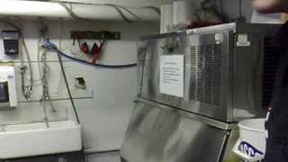 ice machine prank (funny as f.....)