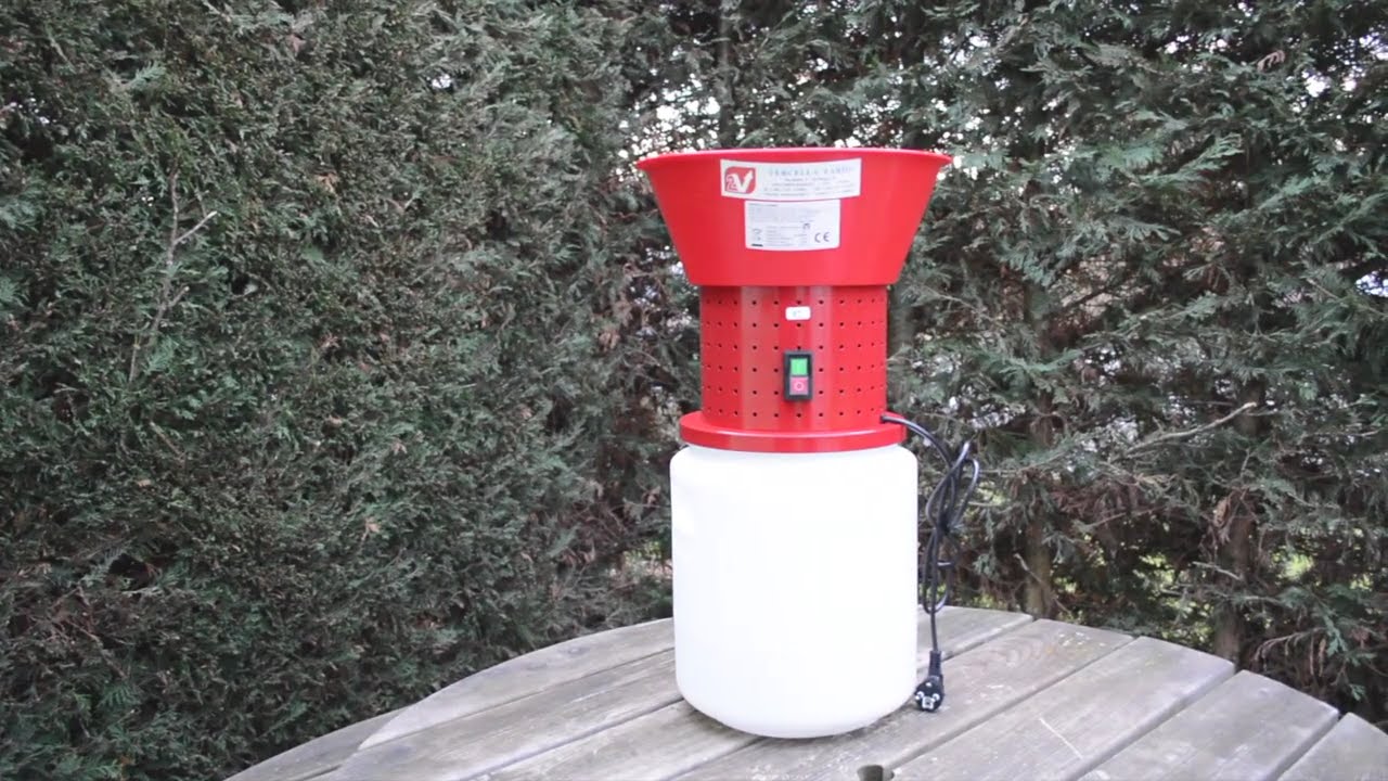 Moulin à céréales électrique 1200W + 4 grilles - Ducatillon