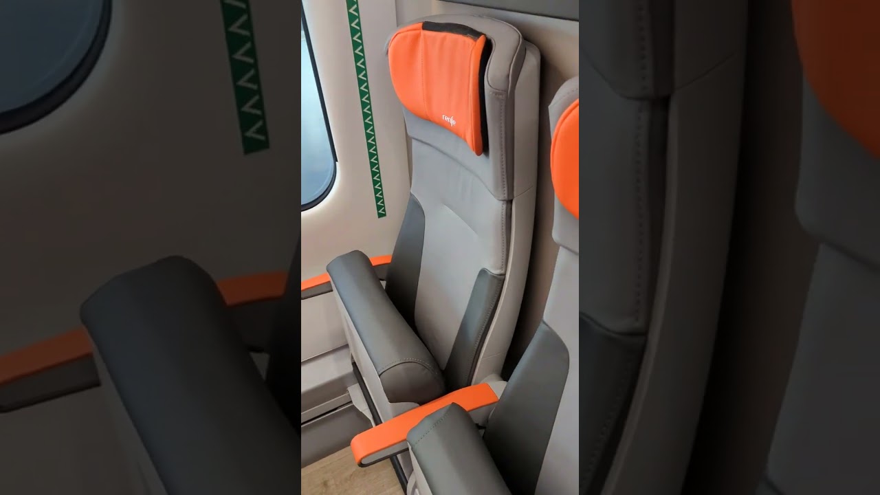 Asiento con anclaje Isofix en tren AVLO serie 106 de Renfe 