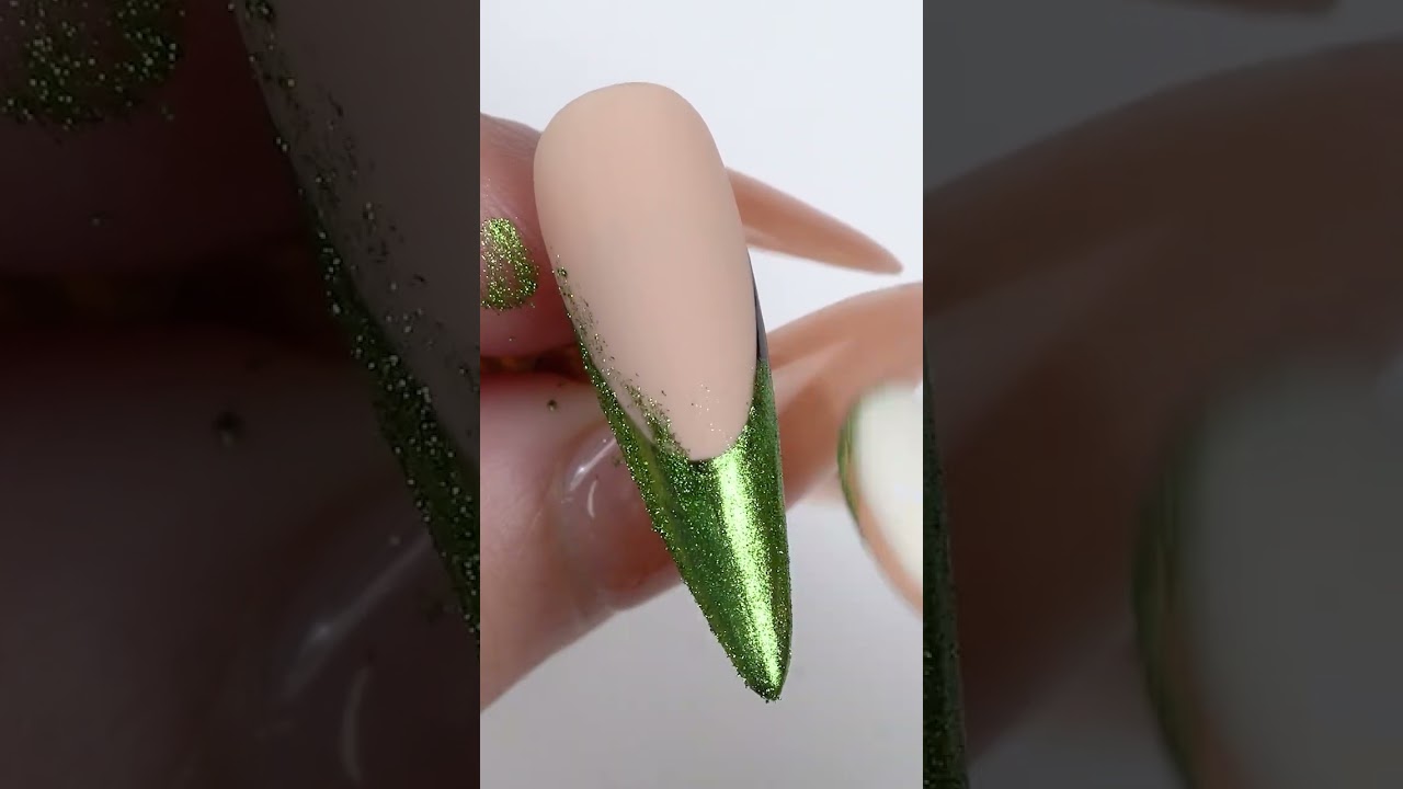 Vibrant 3D Nail Design 💅🐍 #nailart #nails #shorts