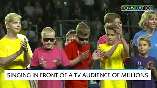 A mixed choir of visual impaired and normal-sighted boys girls from
tallinn performed the florence machine song you’ve got love before
ki...