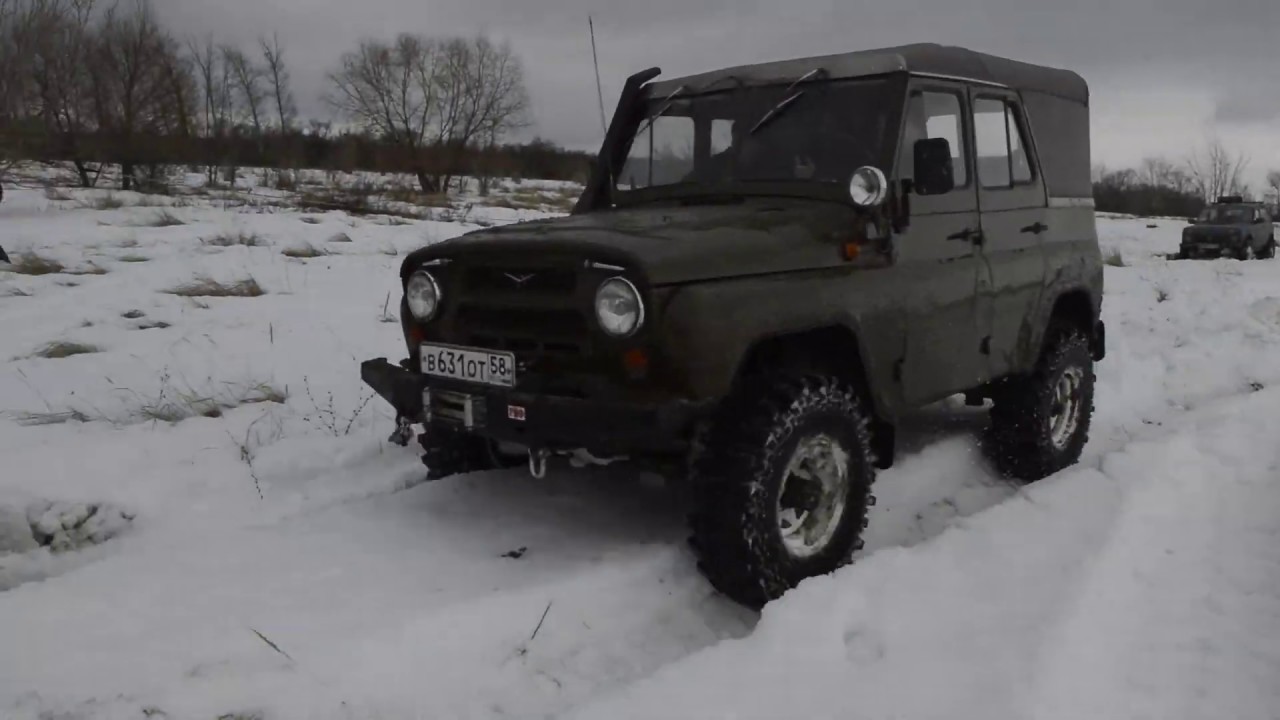 Нива, ГАЗ-66, УАЗ, Mitsubishi по весеннему полю