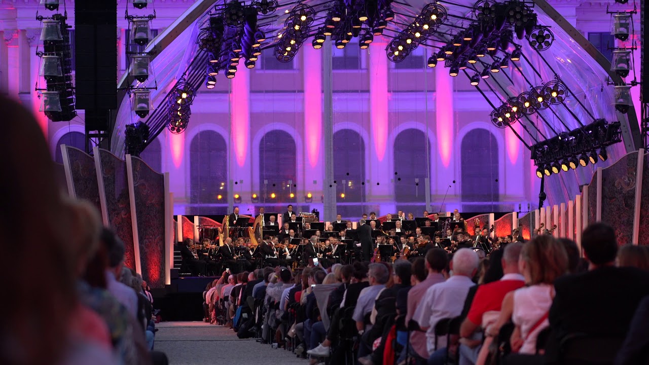 Vienna Summer Night Concert at Garden of Schoenbrunn Palace in 4k