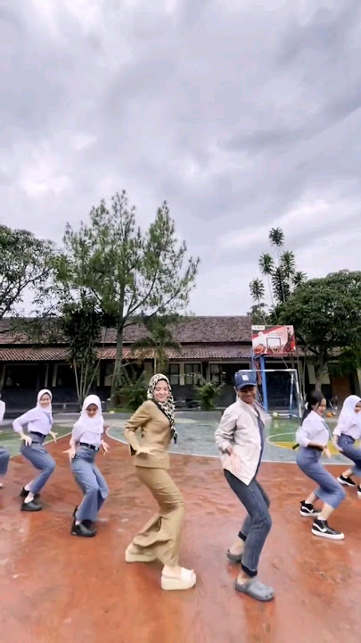 guru gemoy murid asoy semua enjoy❤️ #shorts #joget #cantik #masasekolah #trending