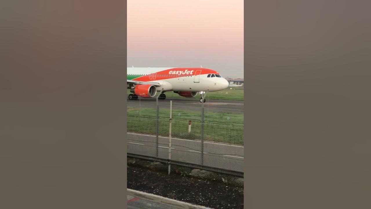 EasyJet Europe Car special livery taxing. YouTube