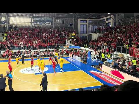 קהל הפועל שר בטירוף גמר יורוקאפ הפועל תל אביב נגד גראן קנריה הגעתי שוב לקבל פניה Eurocup 